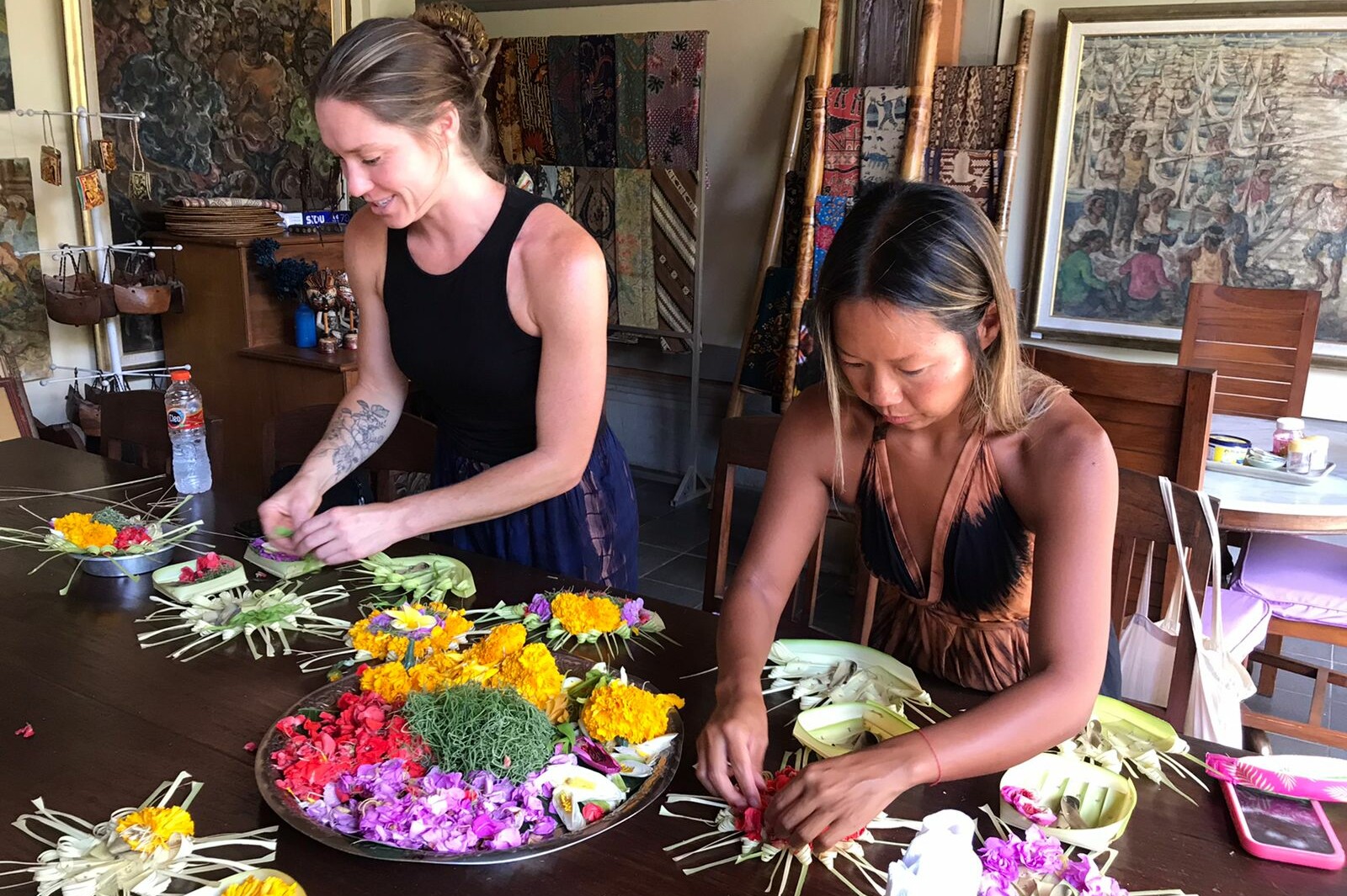 Bali kulturreise balinese flower offering class  2