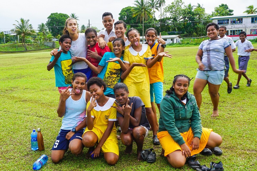 Aifs fidschi freiwilligenarbeit teaching and sports education garten personen kinder gruppe